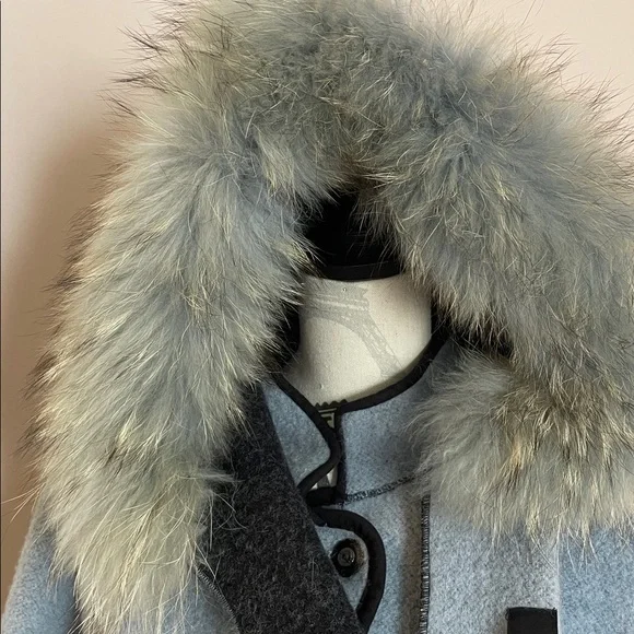 Gorgeous Blue Fur-Trimmed Puffer Coat - Picture 5 of 8